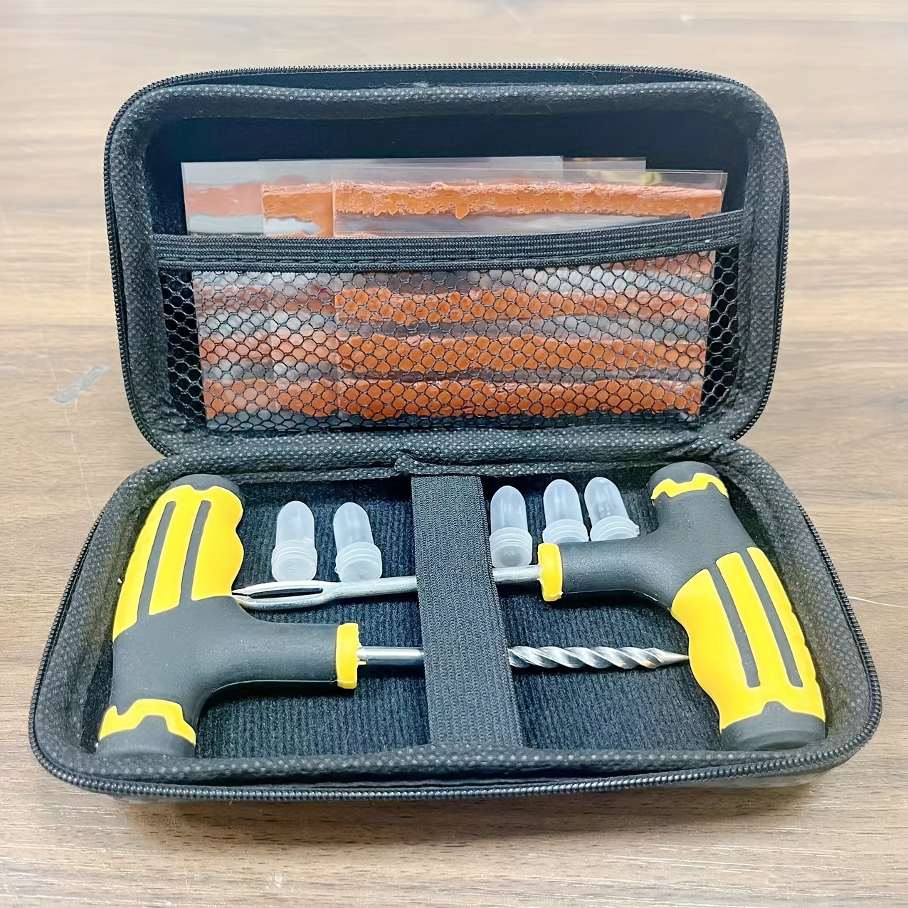 Kit de Reparação de Pneus de Emergência com Punho em T de 23 peças - Fácil de Usar com Remendos e Parafusos - Universal para Carros/Camiões/Motos/Bicicletas